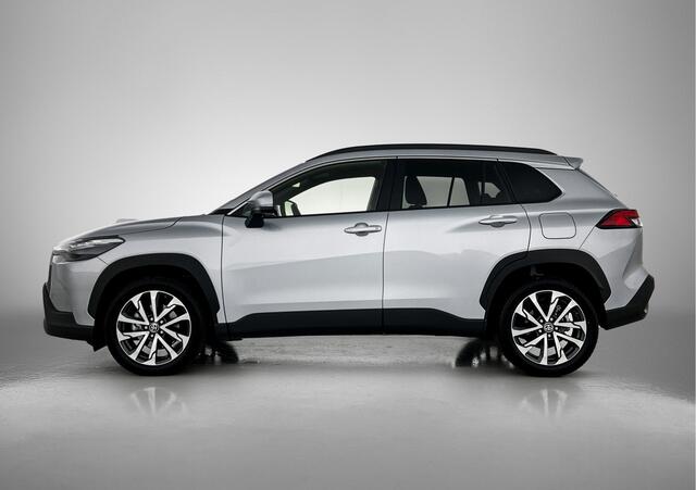 Toyota COROLLA Cross Hybrid 140 Style | Camera | Stoel+stuur verwarming | Parkeersensoren | 18'' LM velgen |
