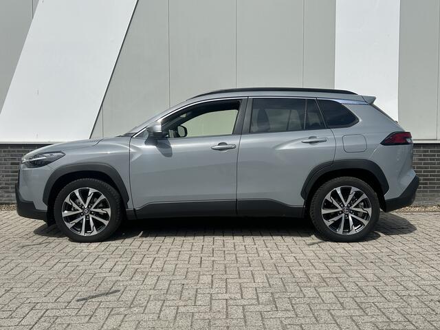 Toyota COROLLA Cross Hybrid 140 Style | PDC v+a | Autom achterklep | Navi | Apple/Android auto |