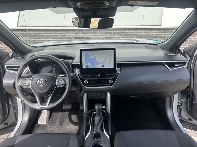Toyota COROLLA Cross Hybrid 140 Style | PDC v+a | Autom achterklep | Navi | Apple/Android auto |