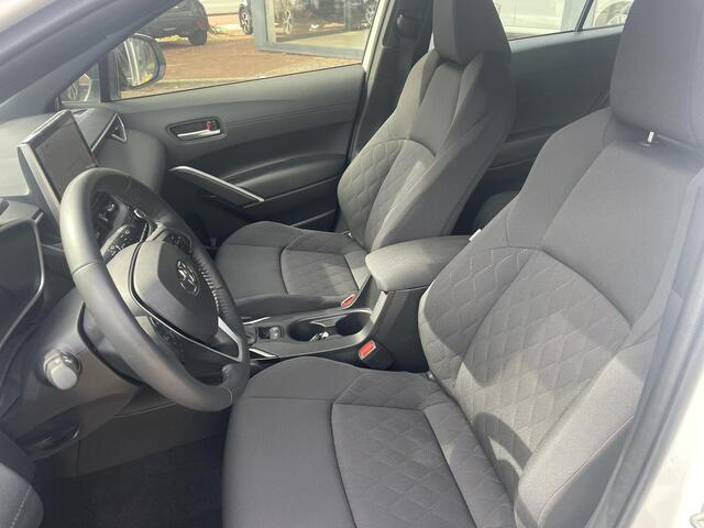 Toyota COROLLA Cross Hybrid 140 Active | Stoel en stuur verwarming | Apple Carplay & AndriodAUTO | Naviagtie