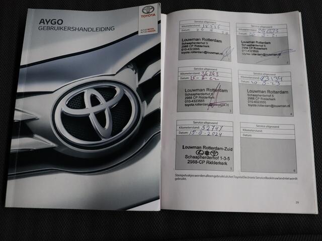 Toyota COROLLA Cross 2.0 High Power Hybrid First Edition I Navigatie I Climate Control I Cruise Control Adaptief I Camera I USB I Stoelverwarming Voor I Volledig LOUWMAN Onderhouden I