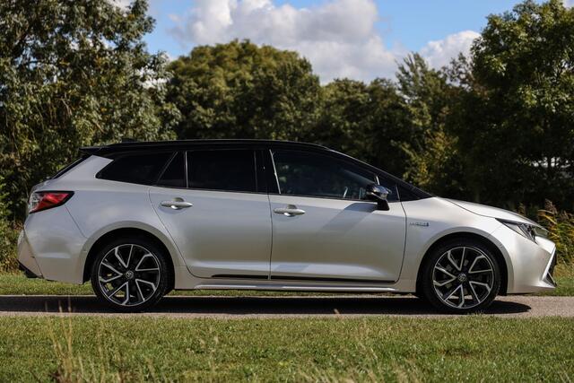 Toyota COROLLA Touring Sports 2.0 Hybrid GR-Sport + ? Sportstoelen ? JBL ? Head-Up