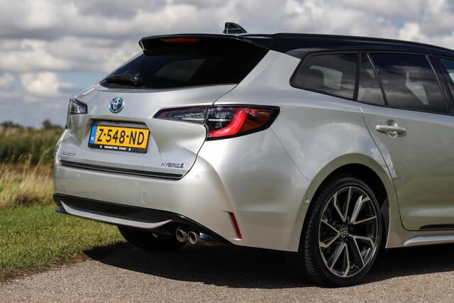Toyota COROLLA Touring Sports 2.0 Hybrid GR-Sport + ? Sportstoelen ? JBL ? Head-Up