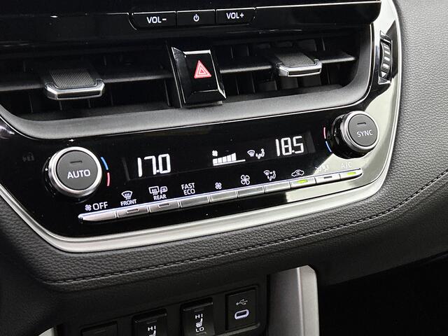 Toyota COROLLA Cross Hybrid 140 Style | Half-Leder Interieur | Stoel -/ Stuur verwarming |