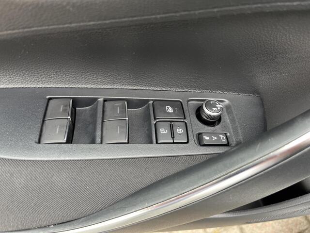 Toyota COROLLA 1.8 Hybrid Active | All-in prijs | Automaat | parkeersensoren