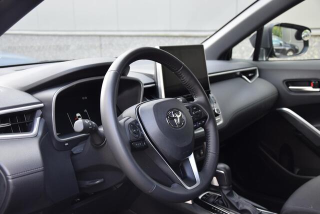 Toyota COROLLA Cross Hybrid 200 Dynamic | Automaat | Fabrieksgarantie | Stuur/-en stoelverwarming |
