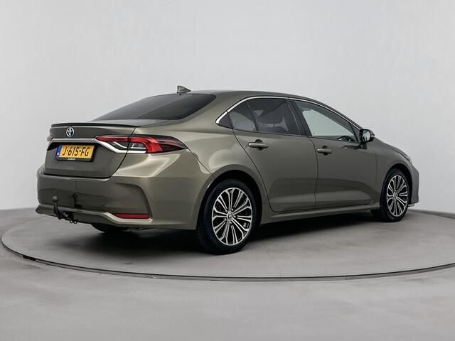 Toyota COROLLA 1.8 Hybrid Business Plus | NL-Auto | Trekhaak | Apple Carplay -/ Android Auto | Stoelverwarming |