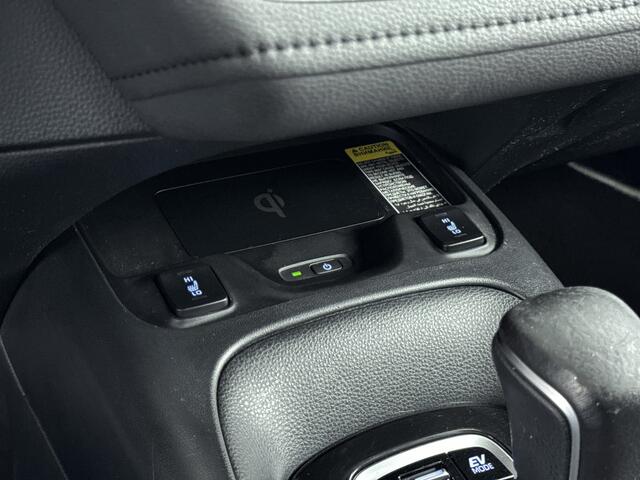 Toyota COROLLA 1.8 Hybrid Business Plus | NL-Auto | Trekhaak | Apple Carplay -/ Android Auto | Stoelverwarming |