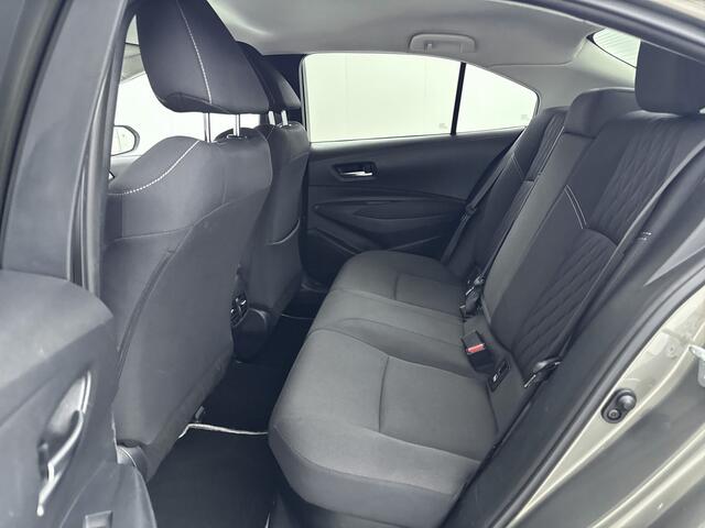 Toyota COROLLA 1.8 Hybrid Business Plus | NL-Auto | Trekhaak | Apple Carplay -/ Android Auto | Stoelverwarming |