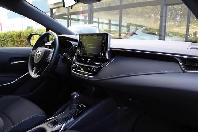 Toyota COROLLA 1.8 Hybrid Active | Rijklaar | Trekhaak | Clima | Adaptive cruise | Camera | Apple/Android