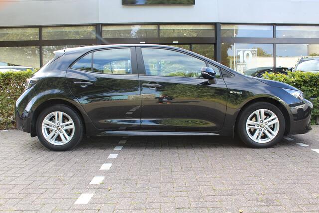 Toyota COROLLA 1.8 Hybrid Active | Rijklaar | Trekhaak | Clima | Adaptive cruise | Camera | Apple/Android