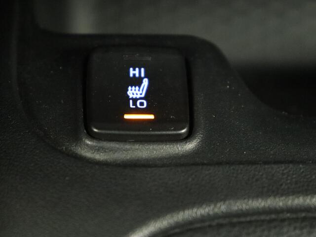 Toyota COROLLA 1.8 Hybrid Business Intro | Stoel & stuurverwarming | Camera | Adaptive cruise | Full LED | Keyless | Climate control