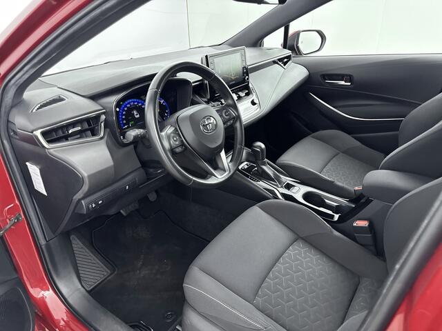 Toyota COROLLA Touring Sports 1.8 Hybrid First Edition | Parkeersensoren V+A | Apple Carplay/ Android Auto |