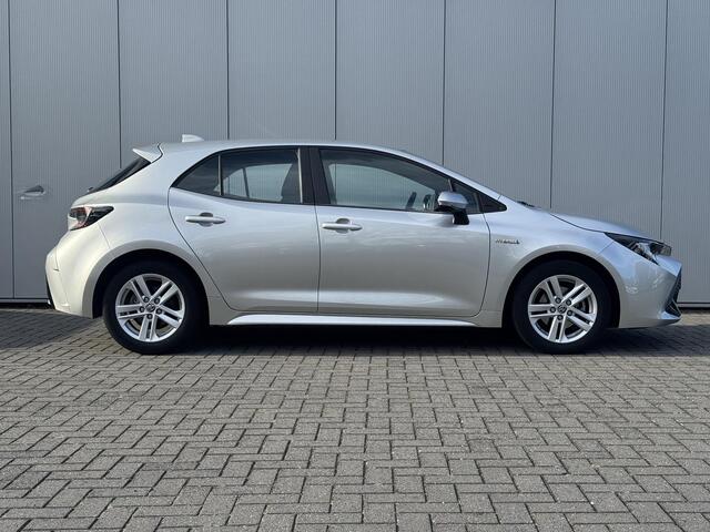 Toyota COROLLA 1.8 Hybrid Active / 1e eig. / NL auto / Dealeronderhouden / apple carplay of android auto/ Trekhaak / achteruitrijcamera/ Max. trekgewicht geremd 750 kg