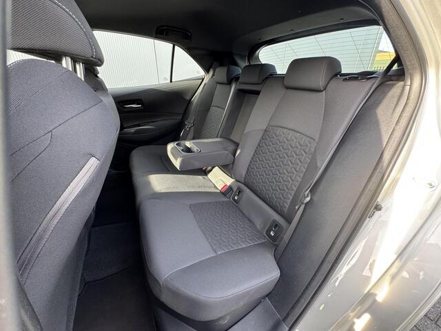 Toyota COROLLA 1.8 Hybrid Active / 1e eig. / NL auto / Dealeronderhouden / apple carplay of android auto/ Trekhaak / achteruitrijcamera/ Max. trekgewicht geremd 750 kg