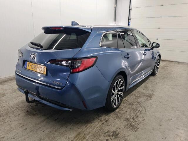 Toyota COROLLA Touring Sports 1.8 Hybrid Business Plus Automaat Trekhaak Navigatie Apple Carplay/Android Auto Camera Parkeersensoren Adaptive Cruise Control Ledverlichting Stoelverwarming Climate Control Getinte ramen