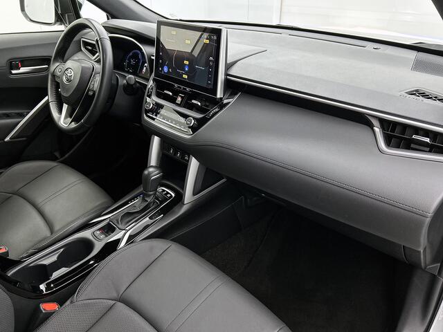 Toyota COROLLA Cross Hybrid 140 Style + Premium Pack I | Navigatie | Panoramadak | Leder | BLS | PDC |
