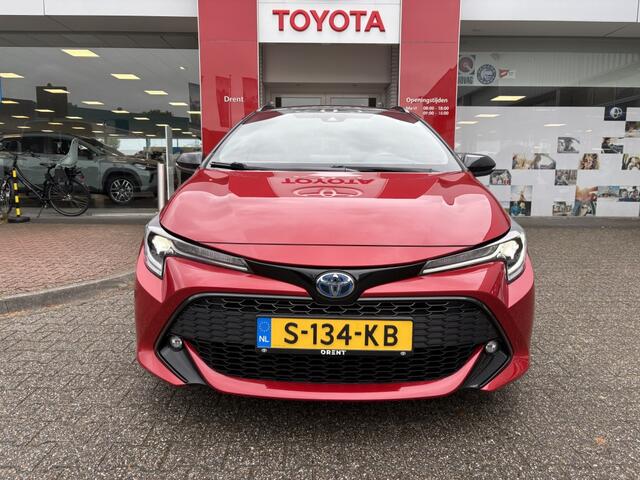 Toyota COROLLA 1.8 Hybrid Style | Trekhaak | HUD | Stuur + stoelverwaming |