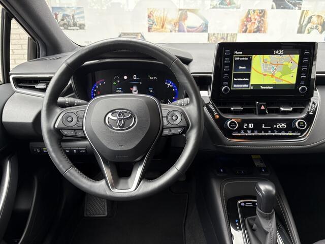 Toyota COROLLA 1.8 Hybrid Style | Trekhaak | HUD | Stuur + stoelverwaming |