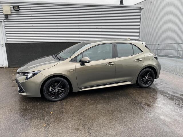 Toyota COROLLA 1.8 Hybrid Active Trekhaak 13-polig, Apple CarPlay/Android Auto, Adaptieve cruise control, parkeersensoren, achteruitrij camera, zeer lage KM stand,