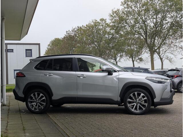 Toyota COROLLA Cross Hybrid 140 Style | Stoel- stuurverwarming | Dodehoek | Elek. achterklep | ACC | PDC V+A | Qi-lader