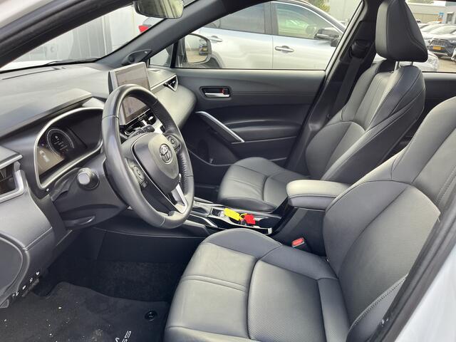 Toyota COROLLA Cross 2.0 High Power Hybrid Launch Edition Leder Pano Dak 360 Camera Trekhaak NL auto