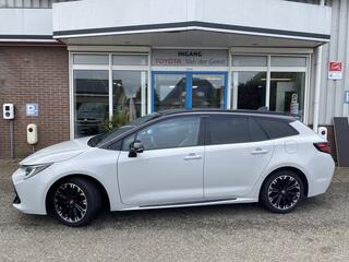 toyota-corolla-touring-sports-1.8-h