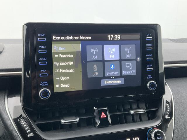 Toyota COROLLA Touring Sports 1.8 Hybrid Dynamic Automaat Navi Adap.Cruise Carplay Camera NL-Auto!