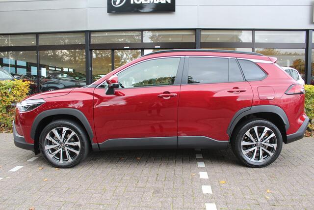 Toyota COROLLA Cross 1.8 Hybrid 140 Style Plus | Rijklaar | Stoel-/stuurverw. | Blind Spot | El.achterklep | Keyless | Adap.cruise | LED | Parkeersens. v+a | Apple/Android | Navi