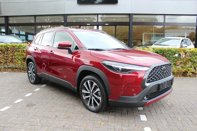 Toyota COROLLA Cross 1.8 Hybrid 140 Style Plus | Rijklaar | Stoel-/stuurverw. | Blind Spot | El.achterklep | Keyless | Adap.cruise | LED | Parkeersens. v+a | Apple/Android | Navi