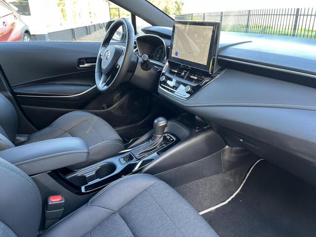 Toyota COROLLA Touring Sports Hybrid 140 Dynamic | Stoelverwarming | Navigatiesysteem