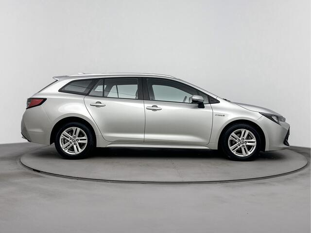Toyota COROLLA Touring Sports 1.8 Hybrid Active Navigatie | Apple carplay | climaat control |