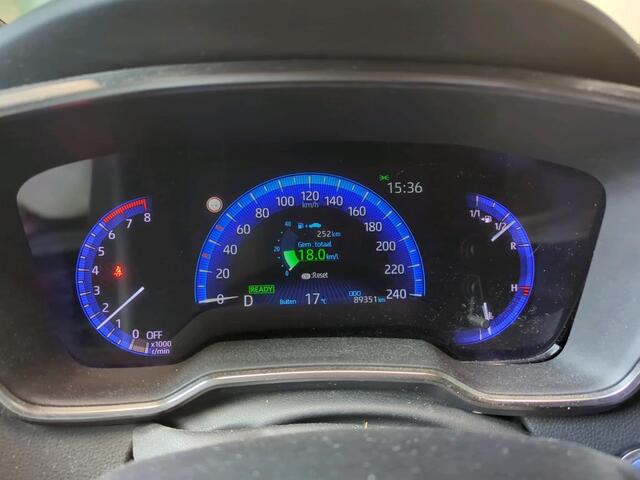 Toyota COROLLA Touring Sports 2.0 Hybrid 184 pk Trek Auto. Navigatie Apple Carplay/Android Auto Camera Adaptive Cruise Control Stoelverwarming Virtual Cockpit Lichtmetalen velgen Climate Control Getinte ramen