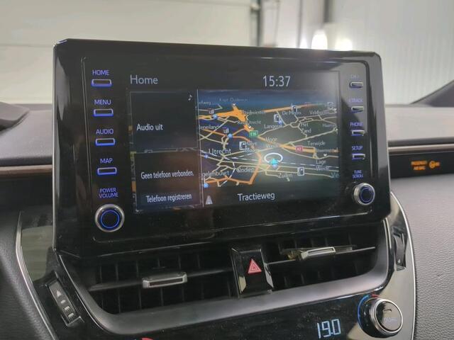 Toyota COROLLA Touring Sports 2.0 Hybrid 184 pk Trek Auto. Navigatie Apple Carplay/Android Auto Camera Adaptive Cruise Control Stoelverwarming Virtual Cockpit Lichtmetalen velgen Climate Control Getinte ramen