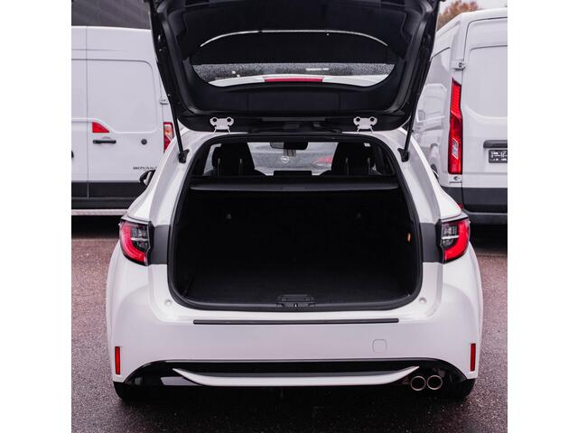 Toyota COROLLA Touring Sports 2.0 Hybrid Dynamic navigatie privateglas afneembare trekhaak allu-dakrail camera multi-stuurbediening service-boekje aanwezig schakelflippers aan het stuur key-less entry en start