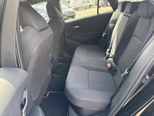 Toyota COROLLA Touring Sports 1.8 Hybrid Dynamic / Android Auto/Applecarplay / Camera / Stoel,Stuur & Voorruitverwarming /