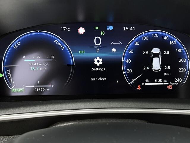 Toyota COROLLA Touring Sports Hybrid 140 Dynamic | 1e Eigenaar | BTW'er | Apple Carplay / Android Auto | Camera | Facelift Model |