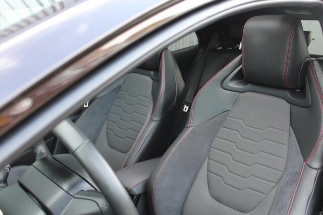 Toyota COROLLA 1.8 Hybrid Executive 5 drs. Panoramisch schuif/kanteldak