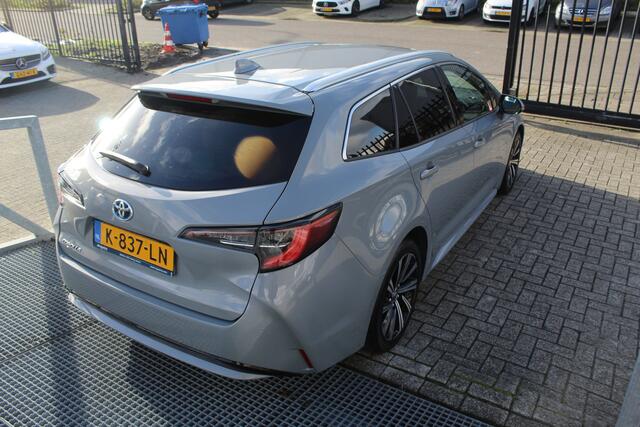 Toyota COROLLA Touring Sports 1.8 Hybrid Business Plus