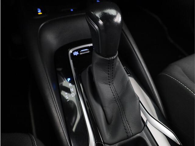 Toyota COROLLA Touring Sports 2.0 Hybrid Style Limited | Stoelverwarming | Parkeersensoren | Stuurwielverwarming | Apple Carplay -/ Android Auto |