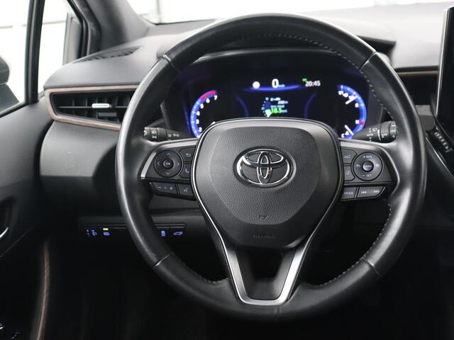Toyota COROLLA 1.8 Hybrid Trek | Stoelverwarming | Adaptive cruise | Trekhaak | Carplay | Camera | Keyless | Full LED | Navigatie | Climate control