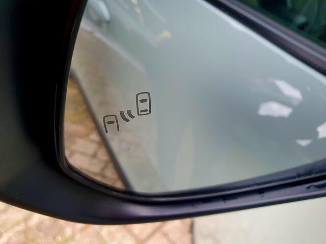 Toyota COROLLA Cross 2.0 High Power Hybrid First Edition All-in prijs!