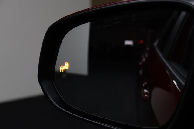 Toyota COROLLA Cross Hybrid 200 Style | ¤ 6.000,- Demo voordeel! | Adaptive-cruise | Dodehoekdetectie | Parkeersensoren | Winterpakket | Elek. Bedienbare Achterklep