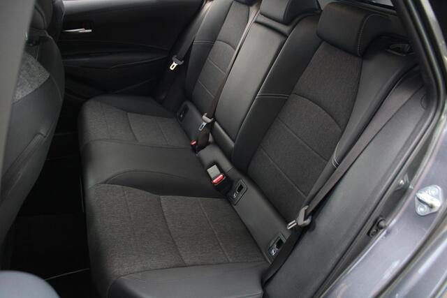 Toyota COROLLA Touring Sports 1.8 Hybrid First Edition Navigatie, Cruise Control Adaptief, Stoelverwarming, Elek. Achterklep, Paarkeersensoren Voor/Achter