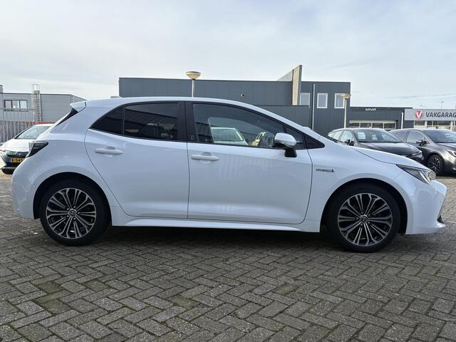 Toyota COROLLA 1.8 Hybrid Business Plus | Trekhaak | Dodehoek sensor |
