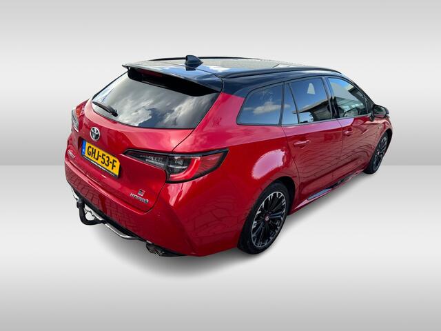 Toyota COROLLA Touring Sports 2.0 Hybrid GR-Sport / Trekhaak / Camera / Half leder / Keyless / 17'' / Virtual Cockpit / Stoelverwarming / DAB / ACC