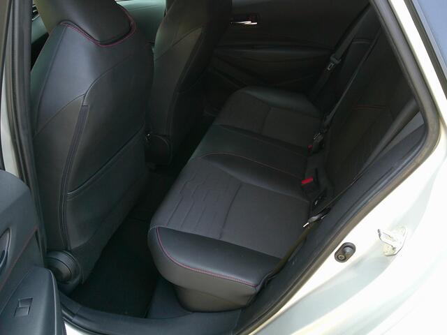 Toyota COROLLA Touring Sports 2.0 Hybrid Executive JBL