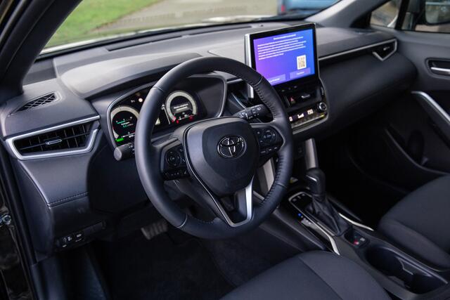 Toyota COROLLA Cross Hybrid 140 Style , Adap. cruise, Keyless entry,