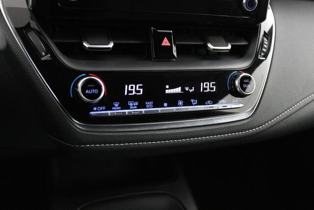 Toyota COROLLA Touring Sports 2.0 Hybrid First Edition | Navigatie | Parkeercamera | Climate control |