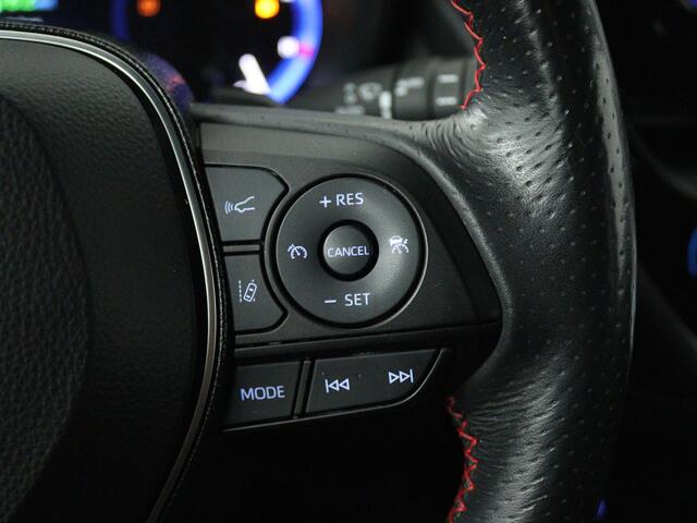 Toyota COROLLA Touring Sports 2.0 Hybrid GR-Sport | Apple CarPlay / Android Auto (Navigatie ) | Trekhaak | PDC |